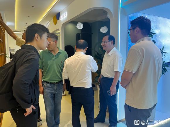 省政协教科卫体委考察德尚韵兴医疗科技，共探推进科技创新产业-2.jpg