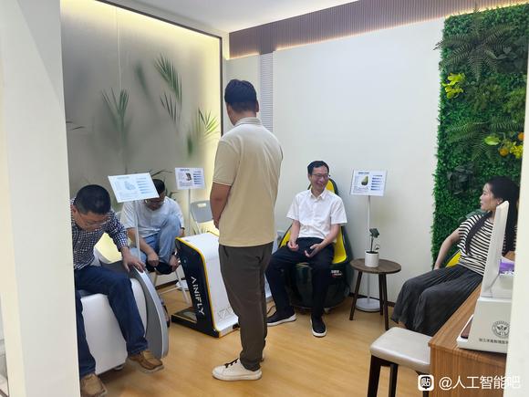 省政协教科卫体委考察德尚韵兴医疗科技，共探推进科技创新产业-3.jpg