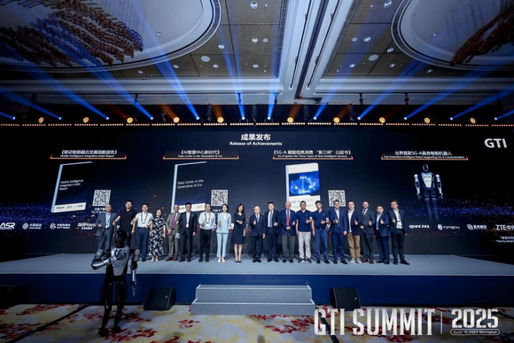 5G-A+人形机器人历史性突破！“夸父”亮相MWC上海。-2.jpg